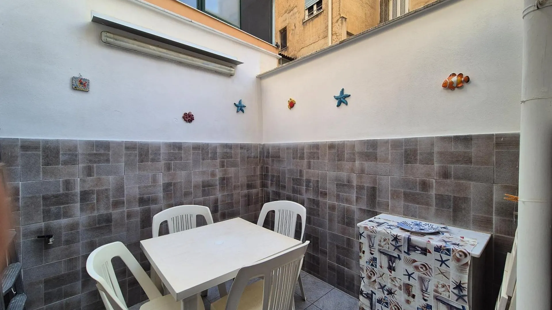 Ad 1 Passo Dal Mare Mondello Villa Palermo 0*,  Italy